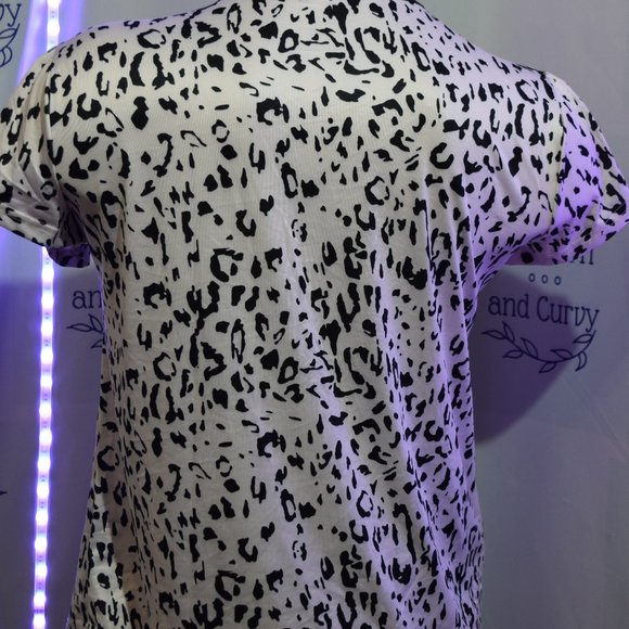 Peasant Blouse with Empire Waist, Floral & Animal Print Size 3X - Picture 7 of 14